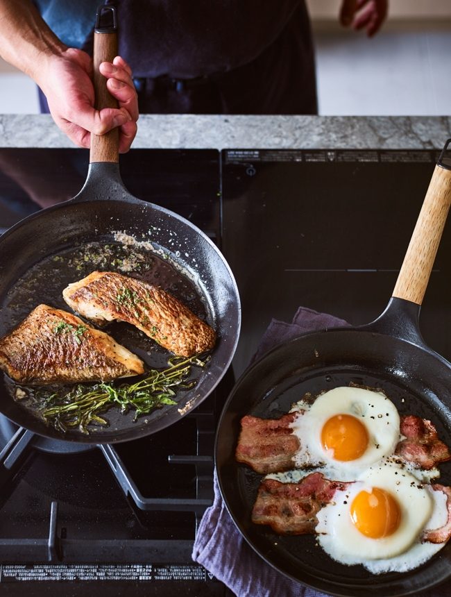 Vermicular Global - An ultralight, hassle-free enameled cast iron frying pan  that also looks good in your kitchen✨ #vermicular #castiron #fryingpan  #madeinjapan